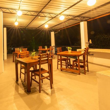 Lagoon Step Airport Transit Hotel Katunayaka Ngoại thất bức ảnh